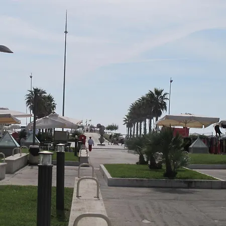 Casa Chiara By Interhome Nyaraló Lido di Camaiore