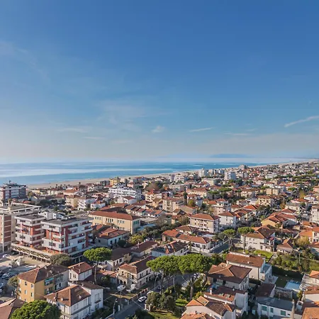Casa Chiara By Interhome * Lido di Camaiore