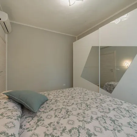 Casa Chiara By Interhome Lido di Camaiore